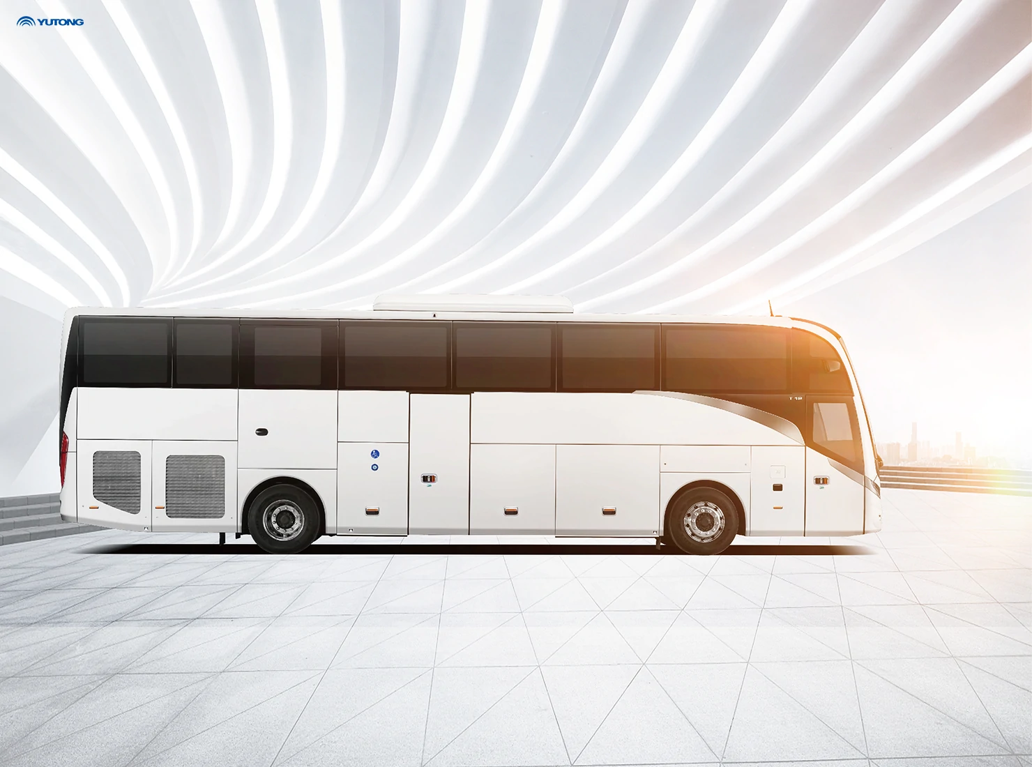 Yutong left-hand drive diesel coach T12 debuts: superior reliability for premium travel Yutong left-hand drive diesel coach T12 debuts: superior reliability for premium travel