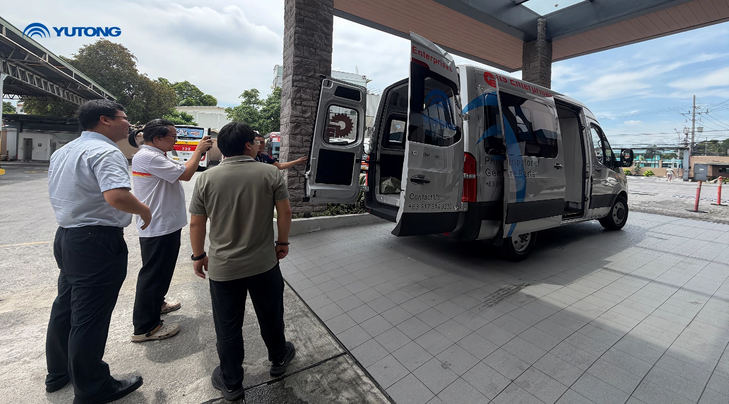 Yutong Van Caravan: Driving Business Forward Through Experience Yutong Van Caravan: Driving Business Forward Through Experience